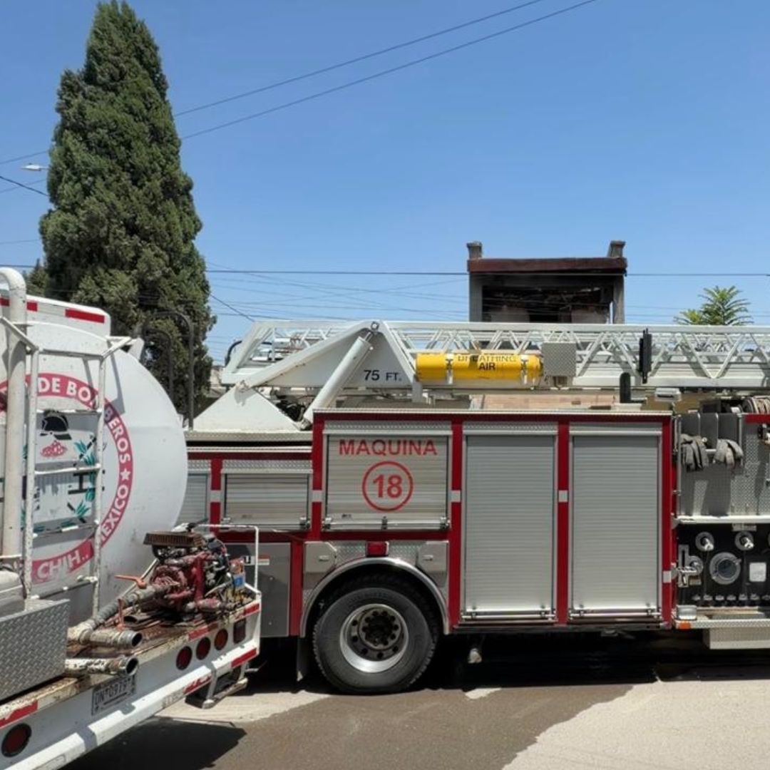 Un incendio se registró en una bodega de telas en la colonia Bellavista de Ciudad Juárez